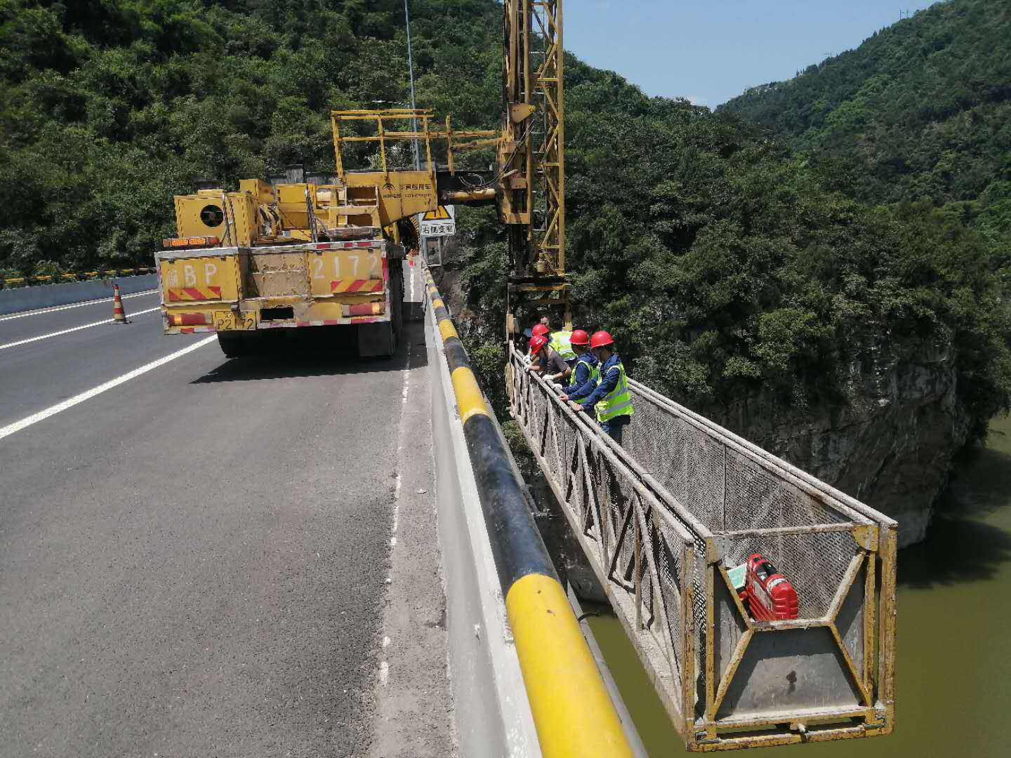 橋梁荷載檢測